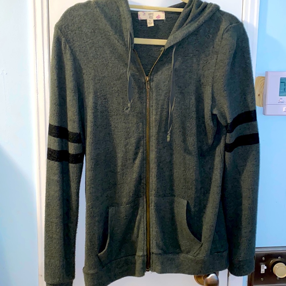 EUC Green and black hoodie very soft Junior large
